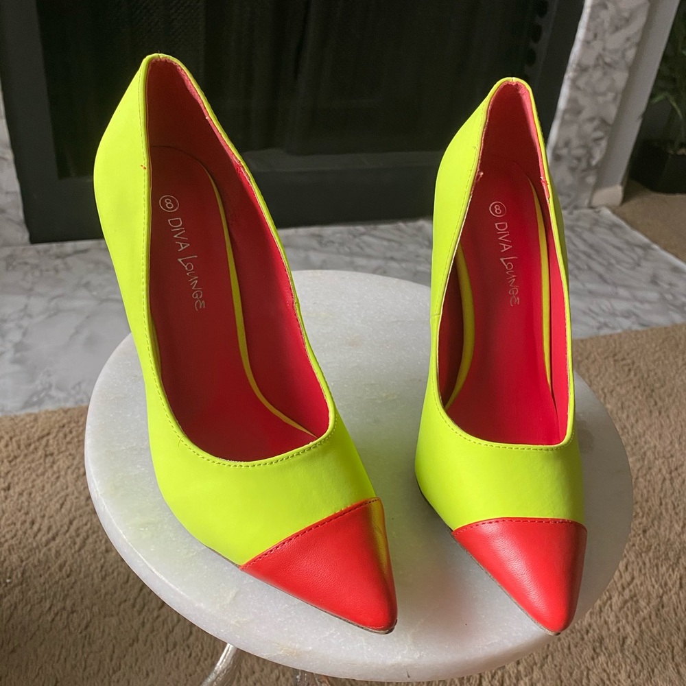 Bright fun heel - Picture 2 of 2